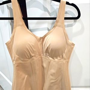 Honeylove shapewear top with laundry bag